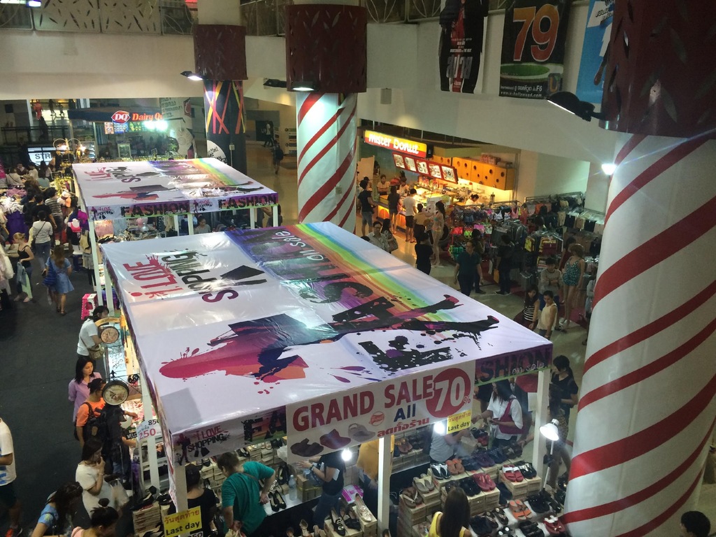 Sale bazaar on level 1 of the mall attracting crowds