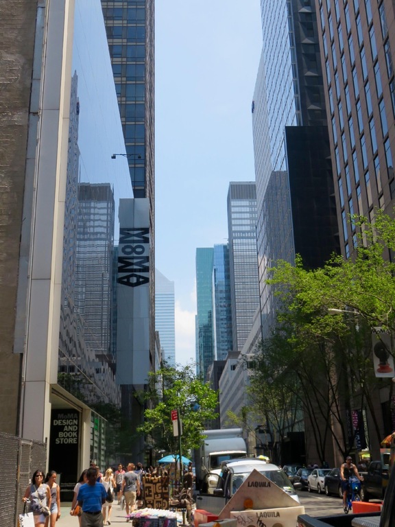 discover life in art at the museum of modern art (moma), new york | plan your trip to this vibrant museum in the midst of the concrete jungle.