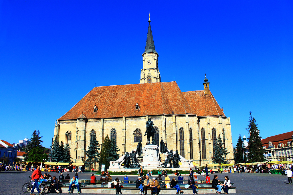 explore the historic center of cluj-napoca, romania | marvel at the impressive church in the center of cluj-napoca