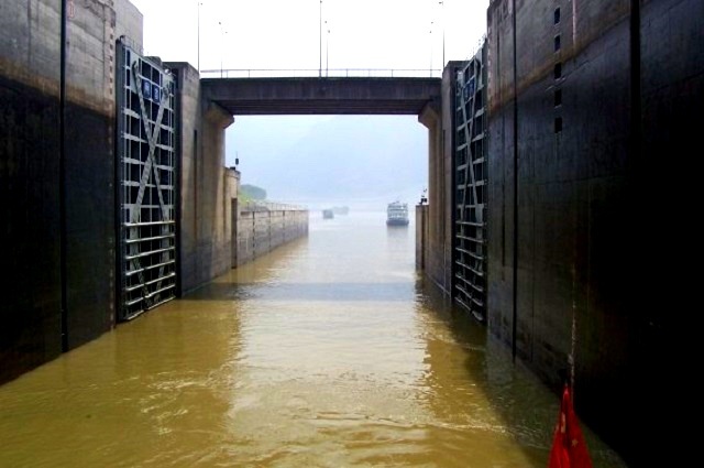 sail through the three gorges dam and visit the three gorges dam visitor centre