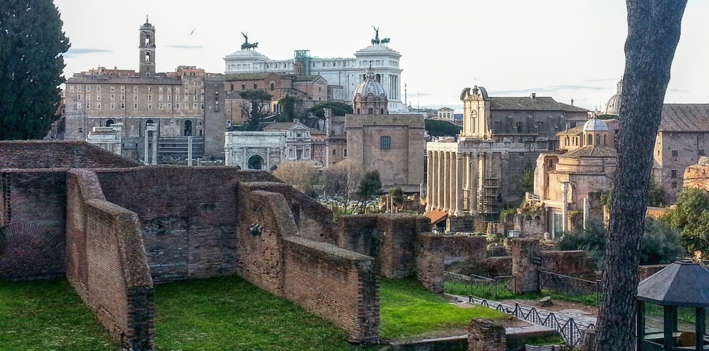 the roman forum: a walk down the via sacra in rome, italy | entering through the correct gate