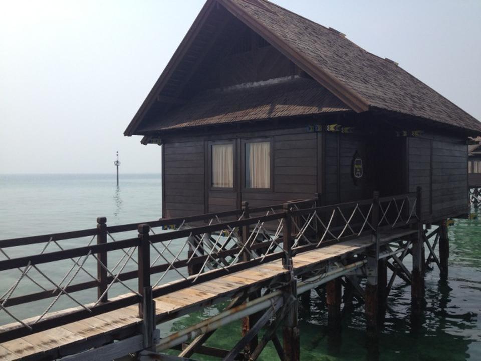 pulau ayer resort & cottages: an exotic resort in pulau seribu | sleeping inside the floating cottage