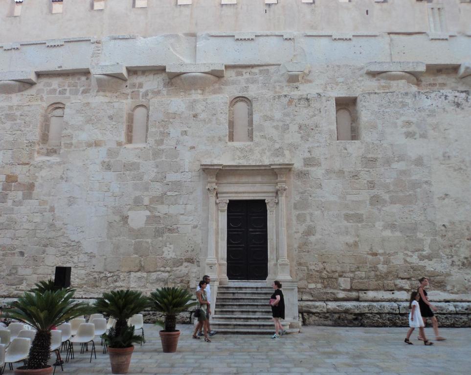 the syracuse cathedral: the heart of ortygia, italy | minerva street – east side cathedral entrance