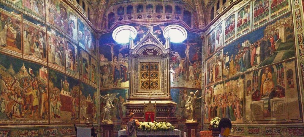 discover the orvieto cathedral, an architectural masterpiece nestled in the heart of italy | enjoy the brightness of the golden chapel of the corporal