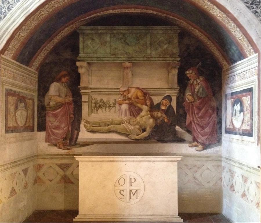 admire the opulence of the chapel of the madonna di san brizio