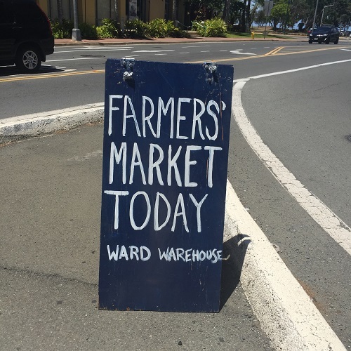 kick start a healthy weekend at kaka’ako saturday farmers’ market in honolulu | interact with the local farmers in this intimate market!