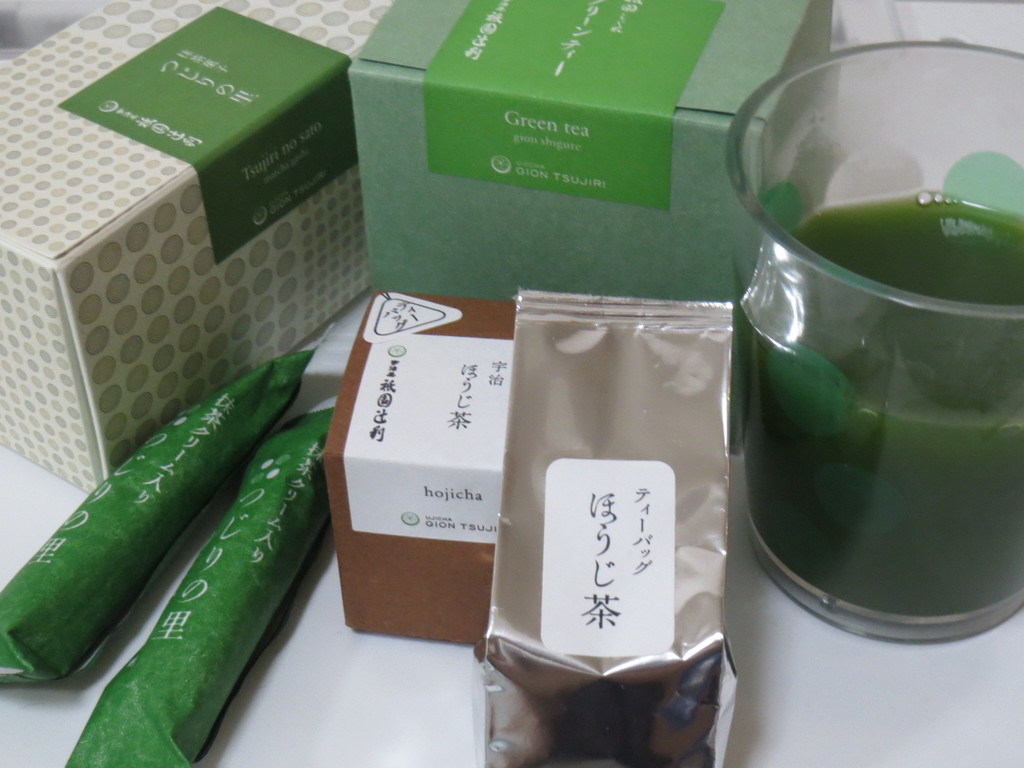 elegant teatime in isetan kyoto's "saryo tsujiri" in kyoto station | buying gifts before heading home