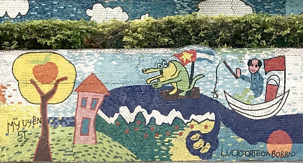 2017 11 25 141702 Vietnam Hanoi Ceramic-Mosaic-Mural 32