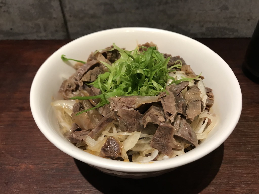 20 taiwanese dishes you need to try now | beef noodles (牛肉麵 niúròumiàn)