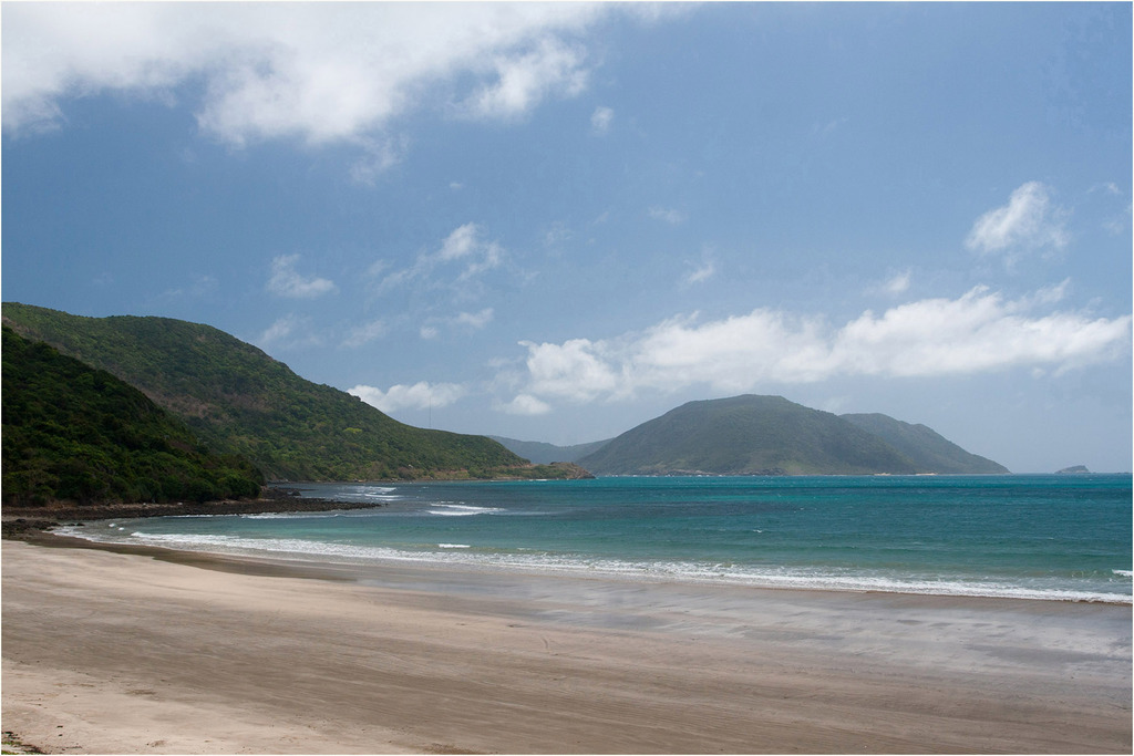 Bãi biển Đất Dốc Côn Đảo - panoramio (1)
