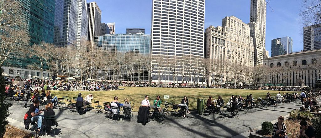 Bryant Park - New York - USA - panoramio