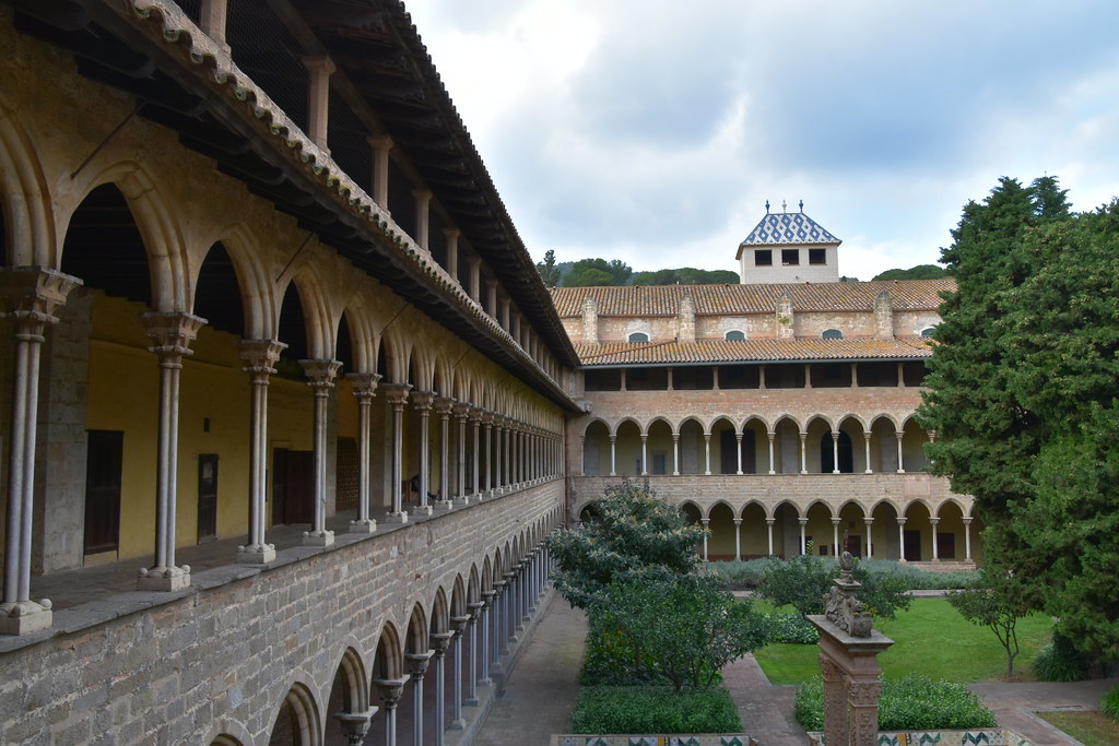 Monastery of Pedralbes, early 14th century, cloister (1)