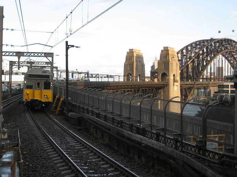 Cityrail train on the Sydney Harbour Bridge (4639857077)