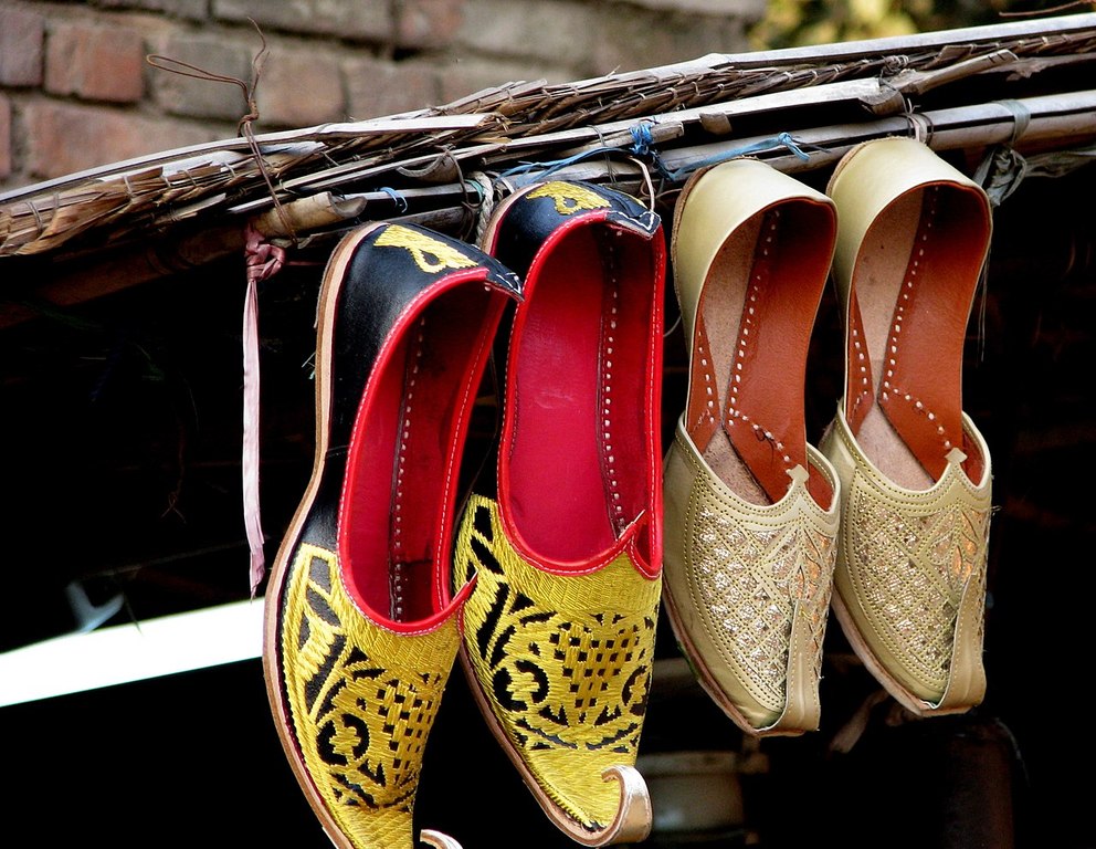 Punjabi juttis