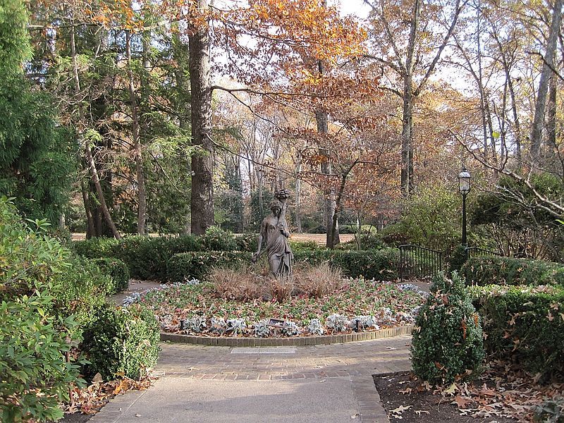 Dixon Gallery and Gardens Memphis TN 2010-12-05 03