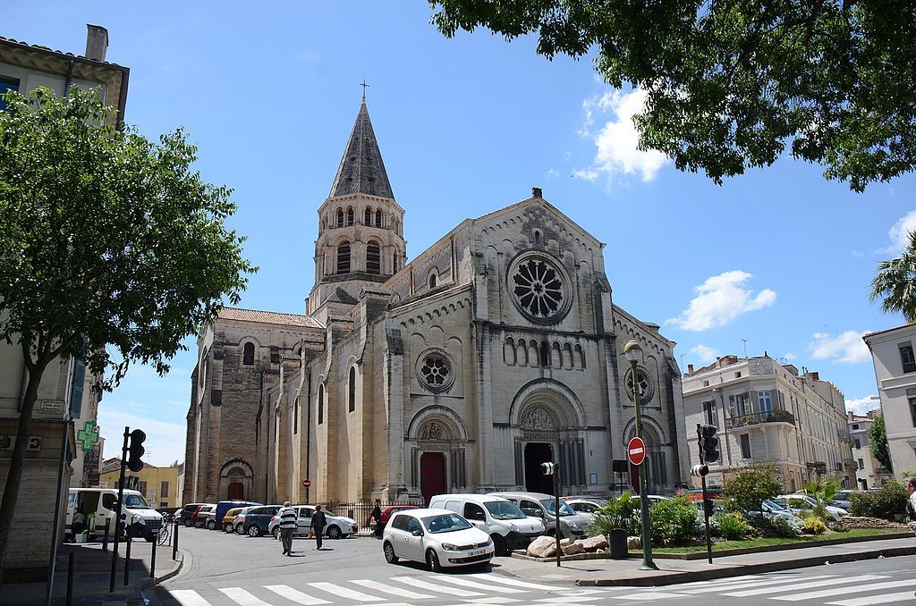Le Temple or the Cathedral at Nimes - panoramio