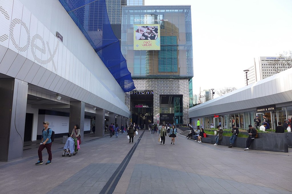 SMTOWN COEX Artium 2016