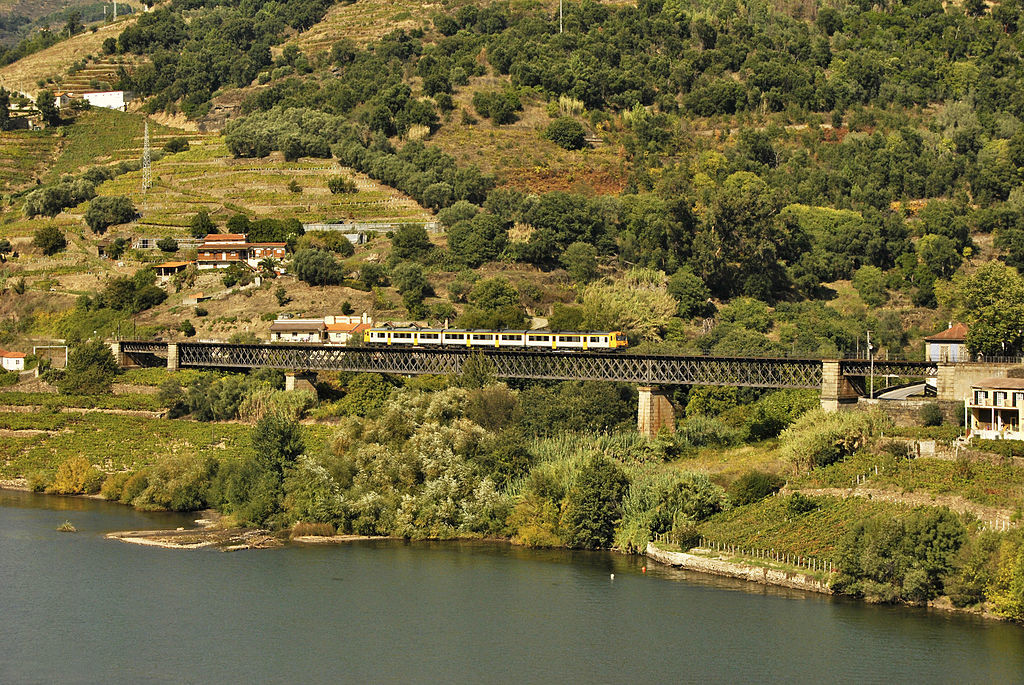 Linha do Douro CP592