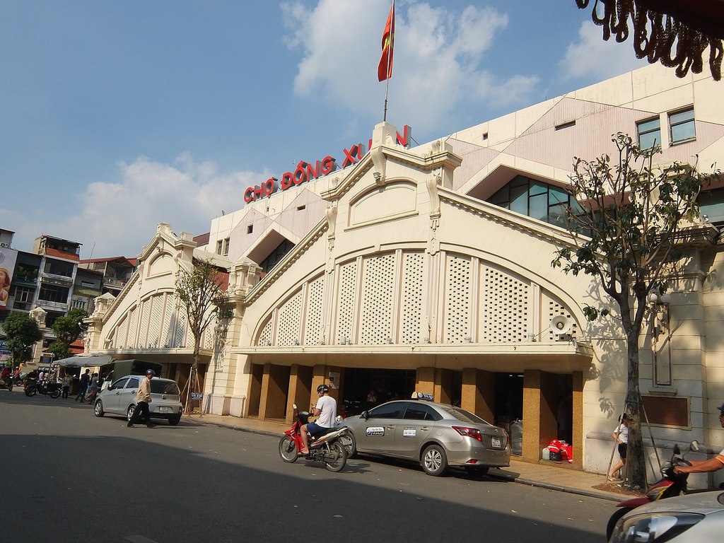 Dong Xuan Market