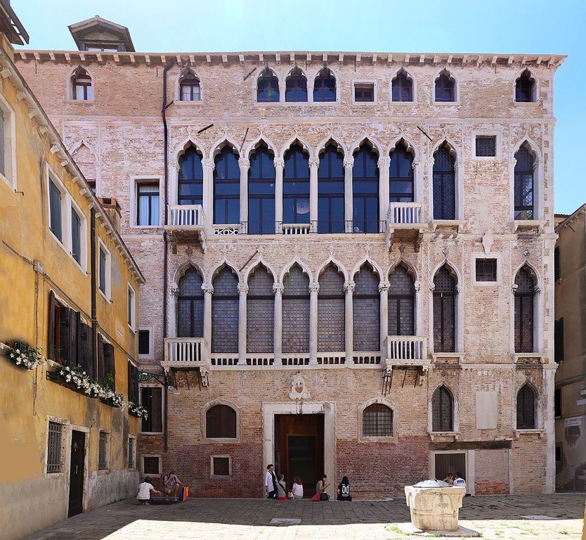 Venezia, palazzo fortuny 01