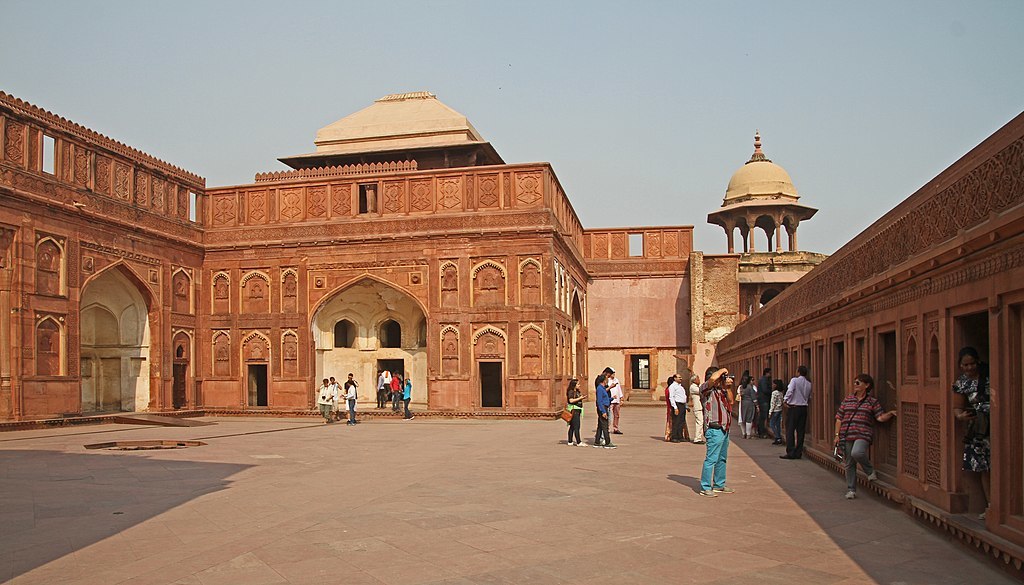 Agra-Fort-52-Jahangiri Mahal-2018-gje