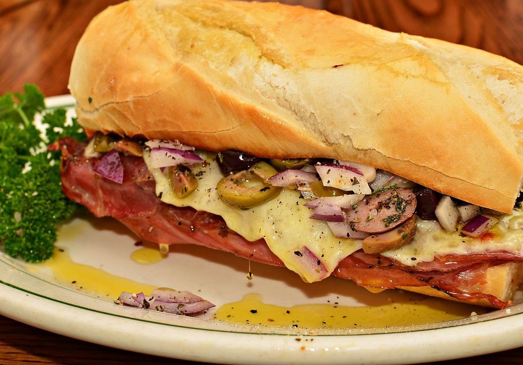 Mortadella sandwich 01