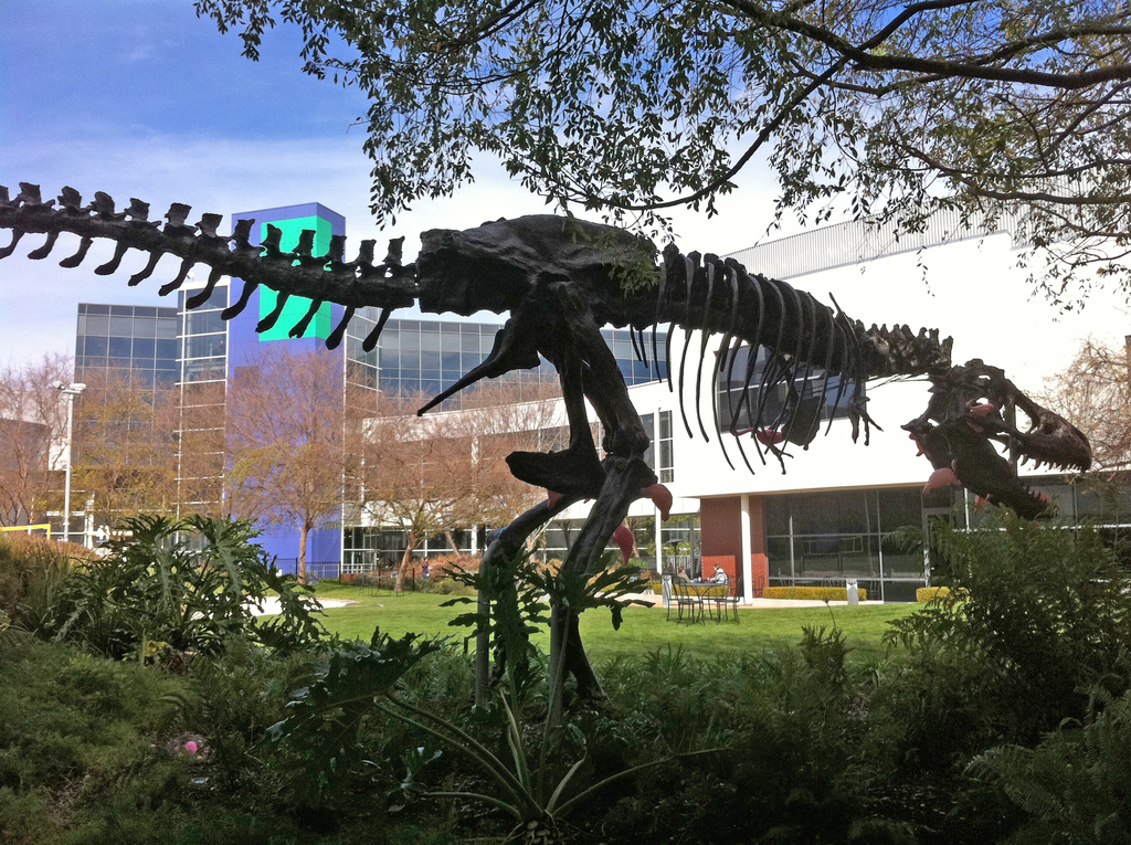 Google Mountain View campus dinosaur skeleton 'Stan'