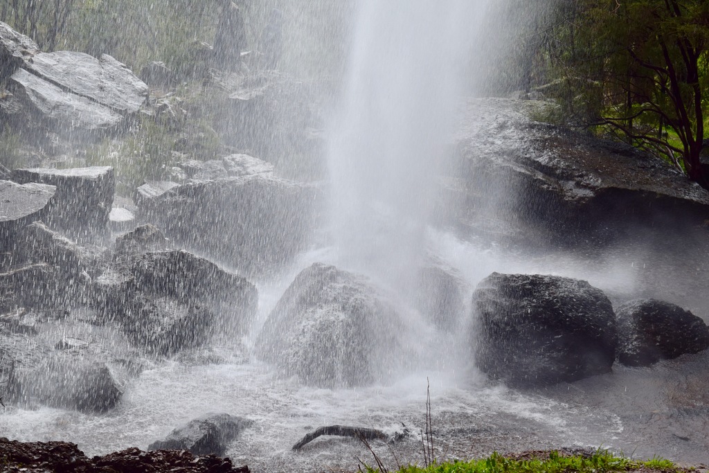 Paradise Falls (Water Splash)
