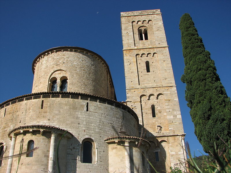 Abbazia di Sant'Antimo - 18 - Il campanile e l'abside