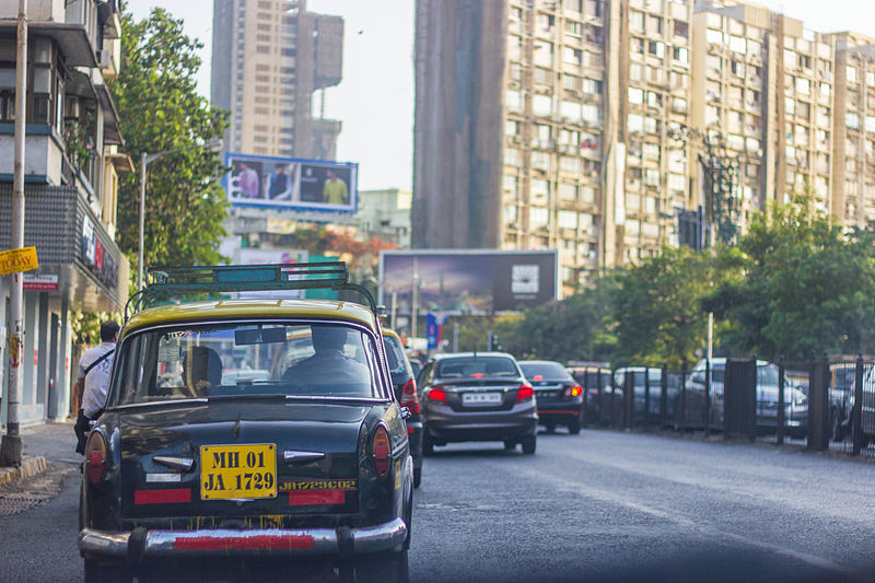 A taxi in Mumbai (18378638329)