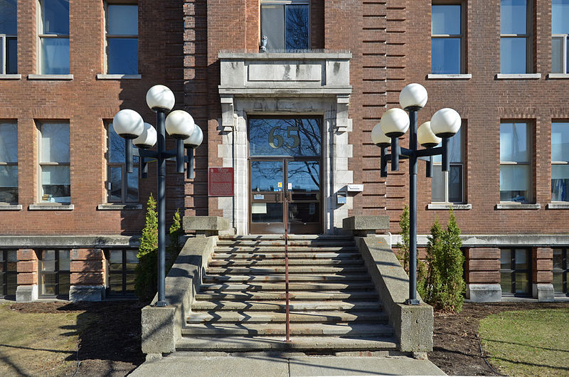 Riviere-du-Loup - Building