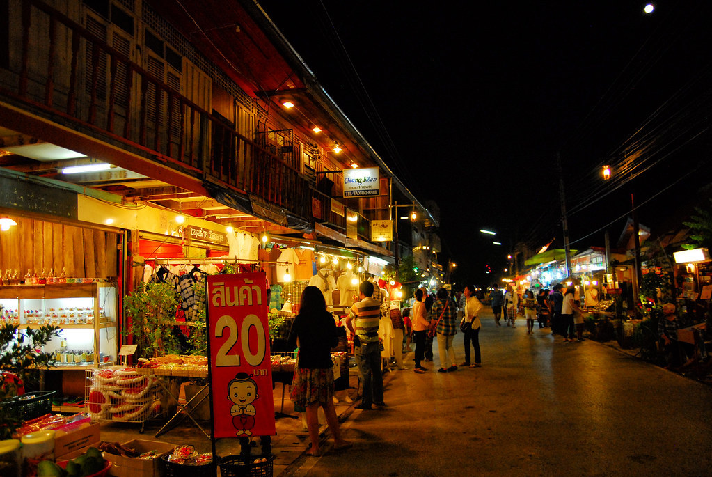 Chiang Khan Walking Street