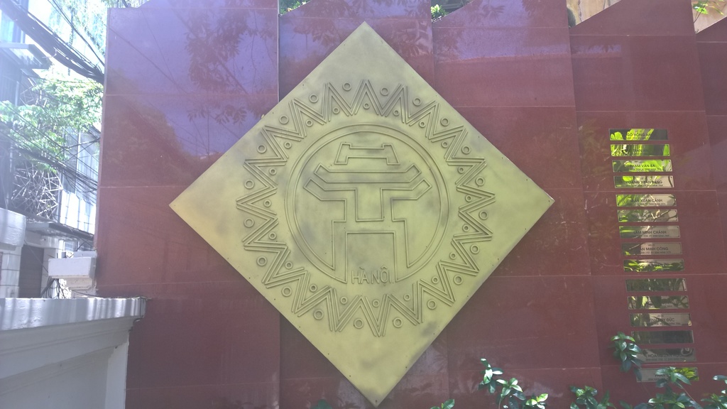 Emblem of the city of Hanoi at the Police Museum