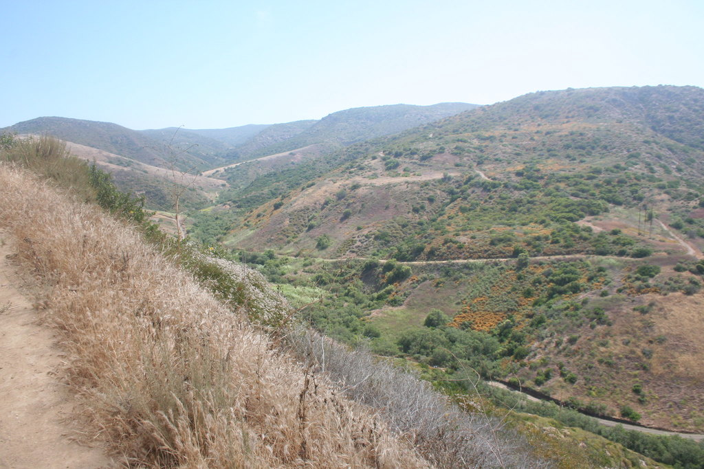 Hiking El Moro Canyon Trail