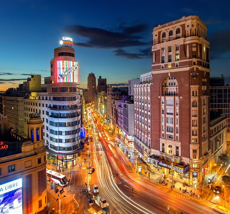 Best Airbnb Plus Homes In Madrid, Spain
