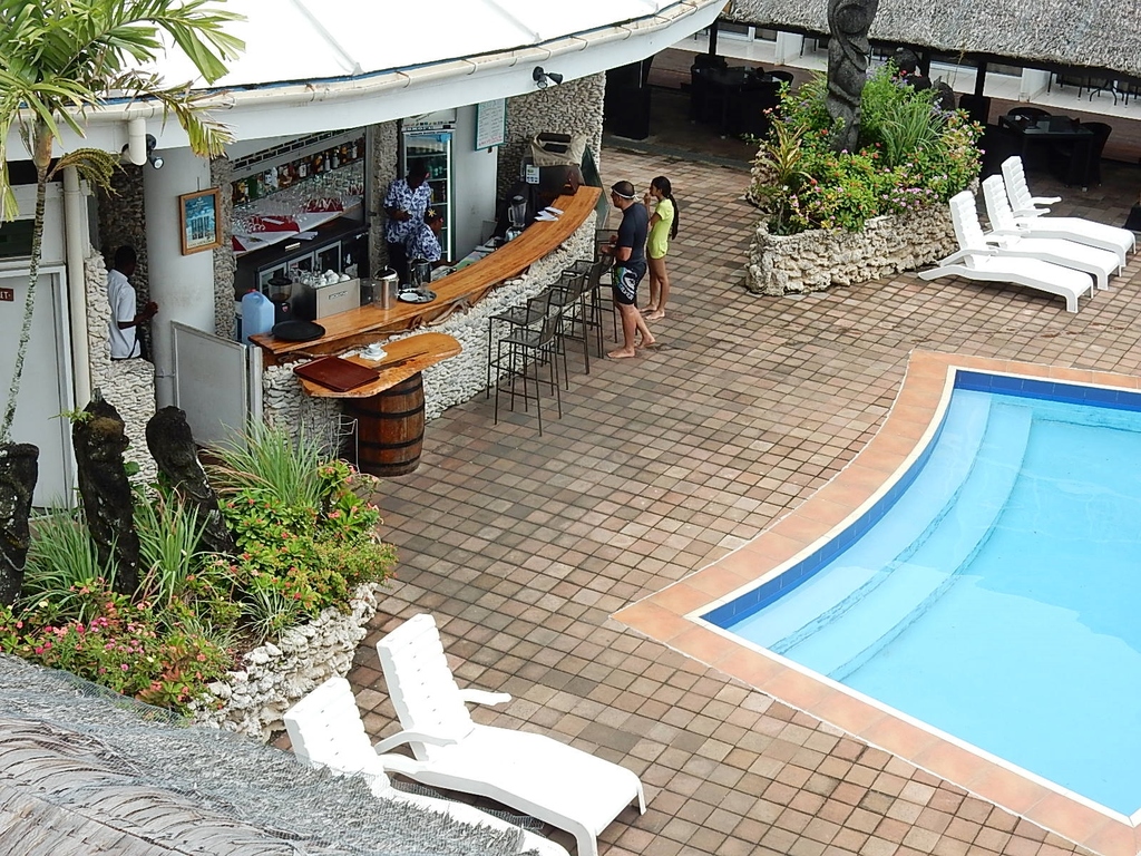Pool Bar