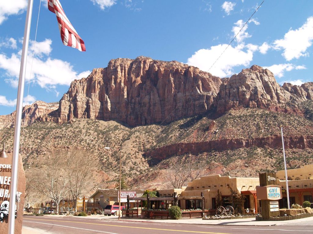Springdale UT - Zion Park Blvd