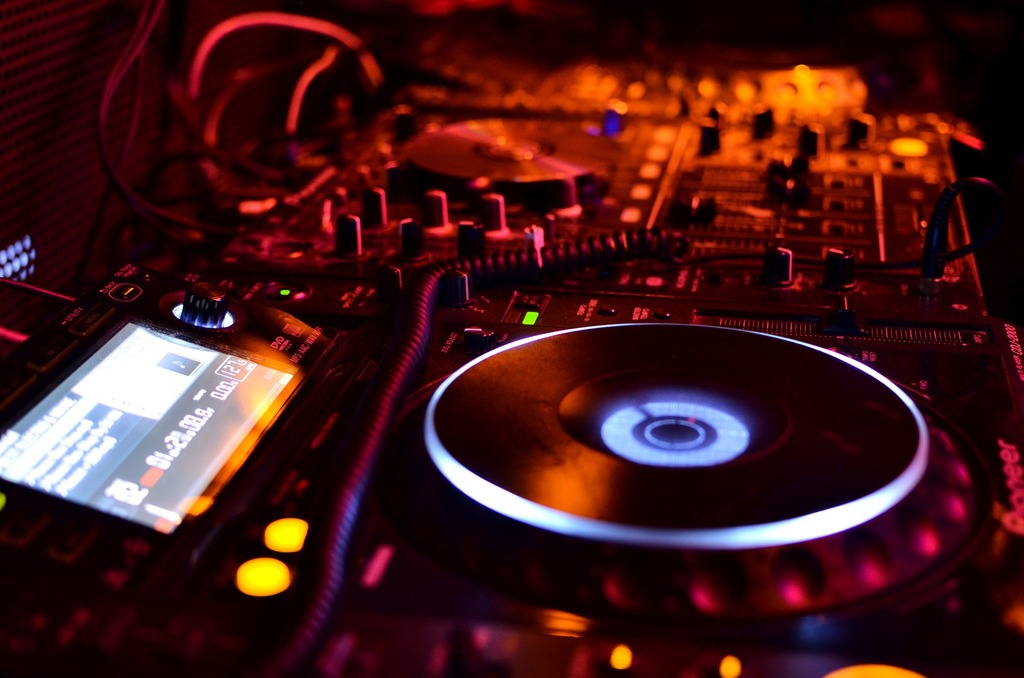 DJ Table