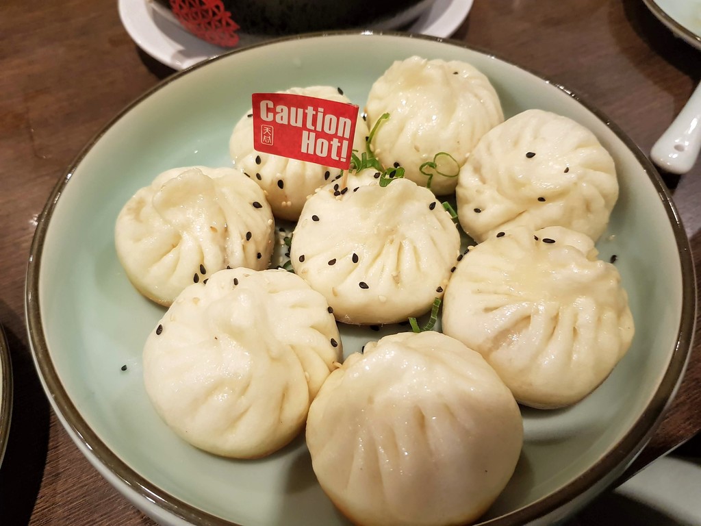 2019-02-22 Pan fried pork buns in "Taste Of Shanghai" restaurant, Sydney, Australia