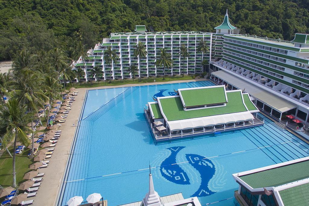Le Meridien Phuket Beach Resort