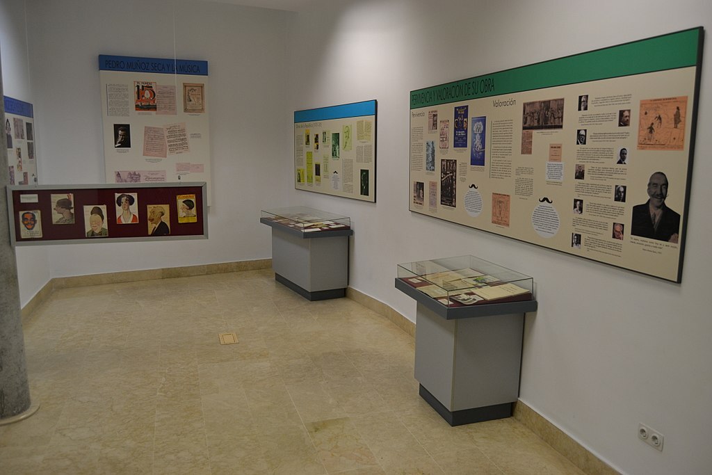 Exposición "Pedro Muñoz Seca- El Humor dentro y fuera del Teatro" (37500683156)