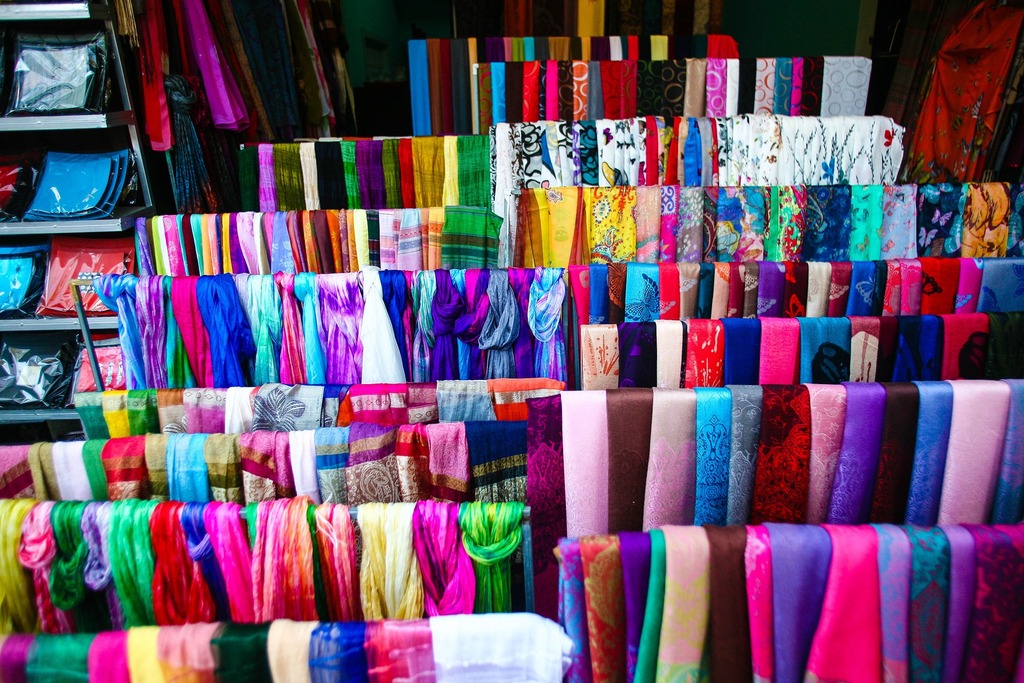 Buy some amazing handicraft and silk scarves at the night market