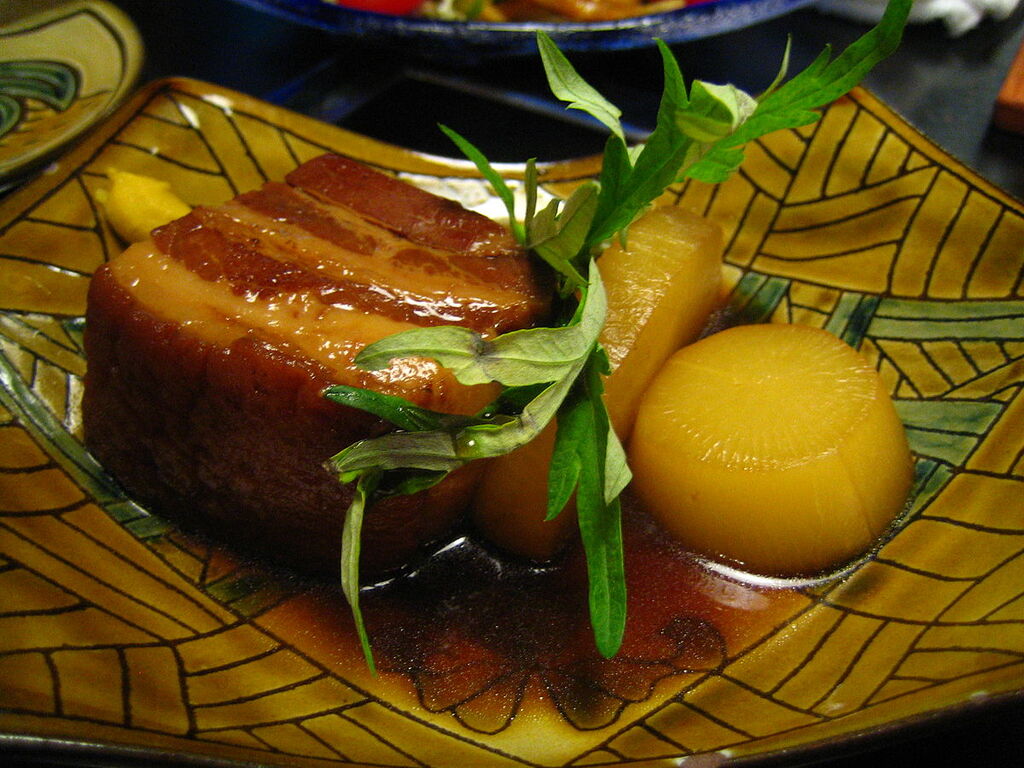 Rafti, Okinawan stewed pork belly