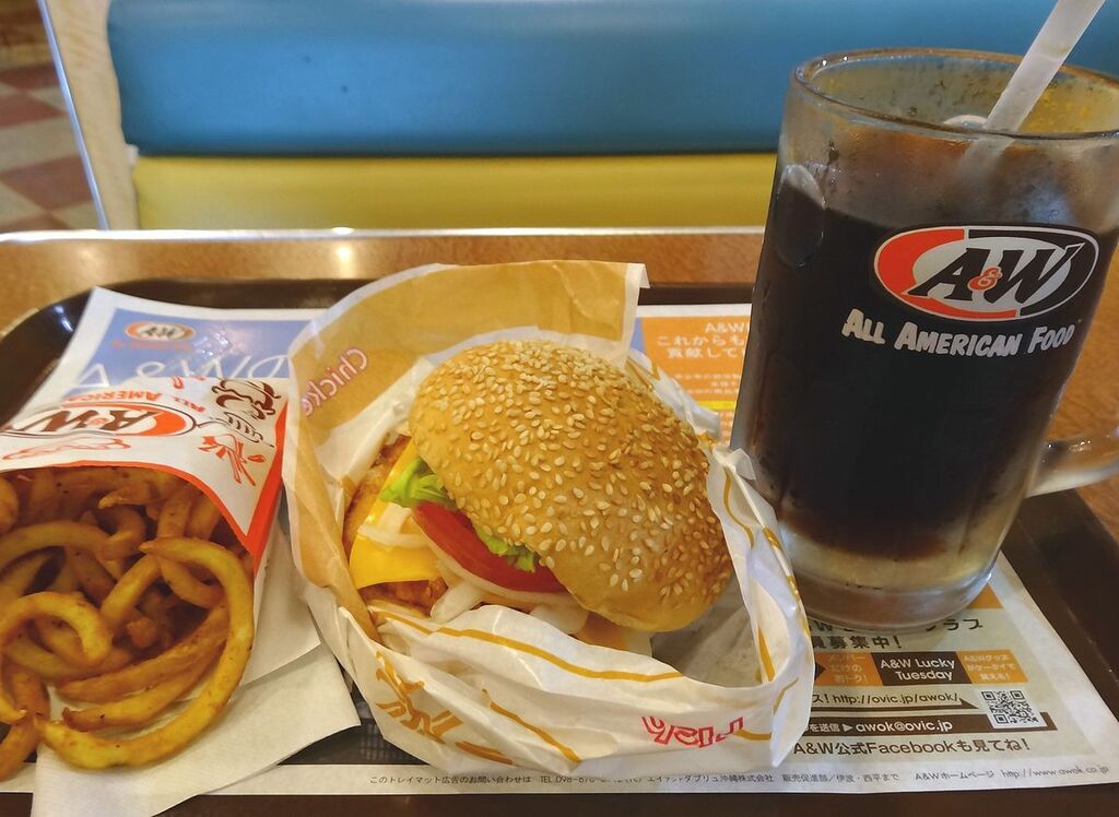 A&W Okinawa DX Chicken Curly Flies Root beer