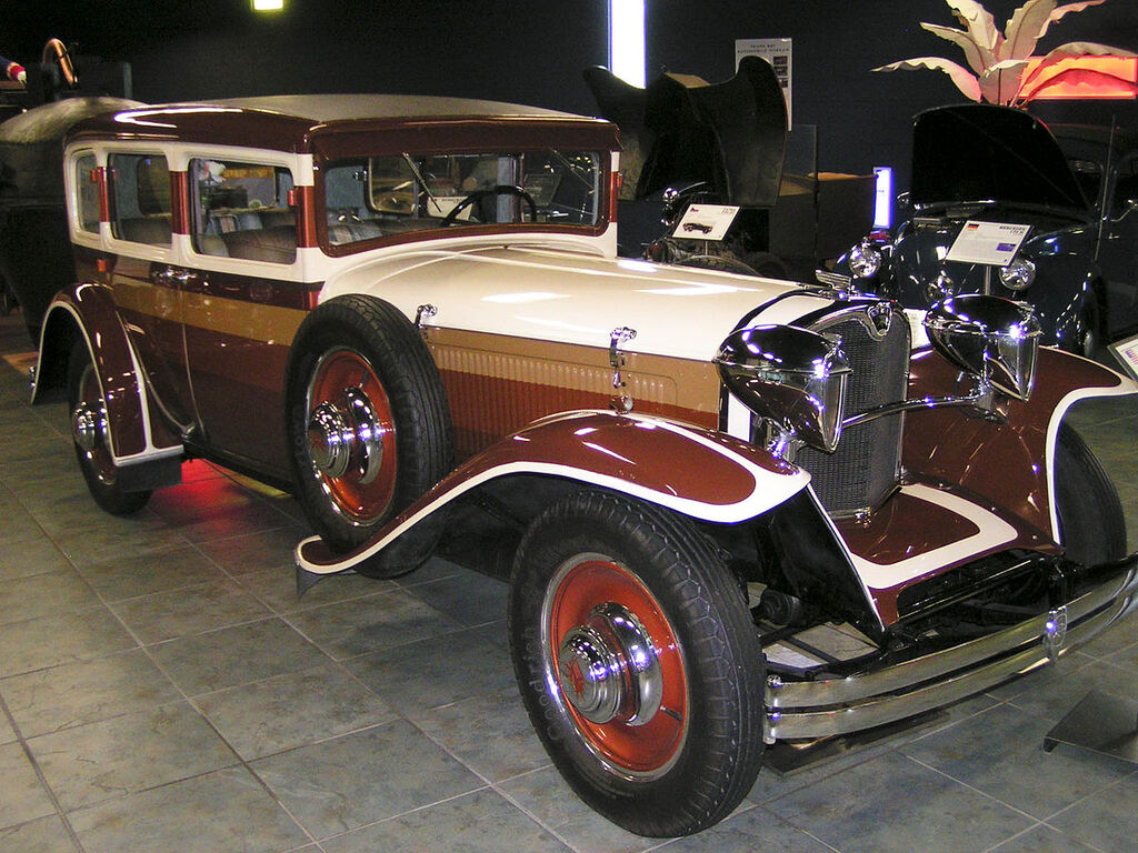 1929Ruxton-front