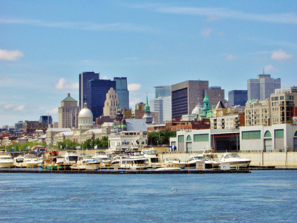 Marina du Vieux Port à Montréal. - Marina in Montreal Old Port - panoramio