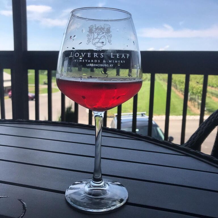 things to do in lawrenceburg ky | set the mood at lovers leap vineyards and winery