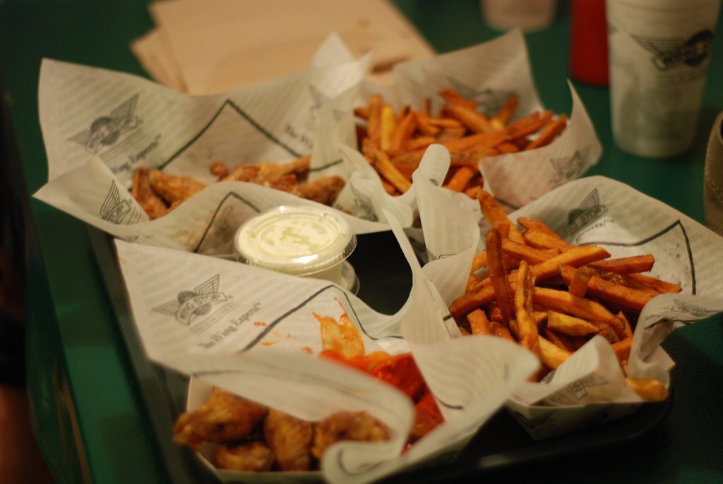 halal restaurants in jurong | wingstop