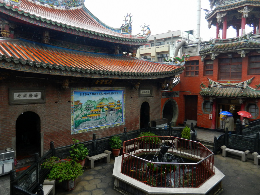 天后宮天龍池 Dragon Pond in Tianhou Temple - panoramio