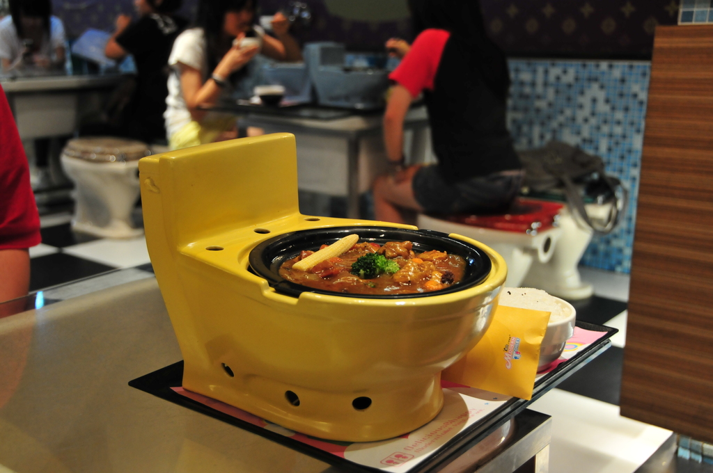 Food as served in bathroom themed Modern Toilet Restaurant Taipei Shilin 20090714